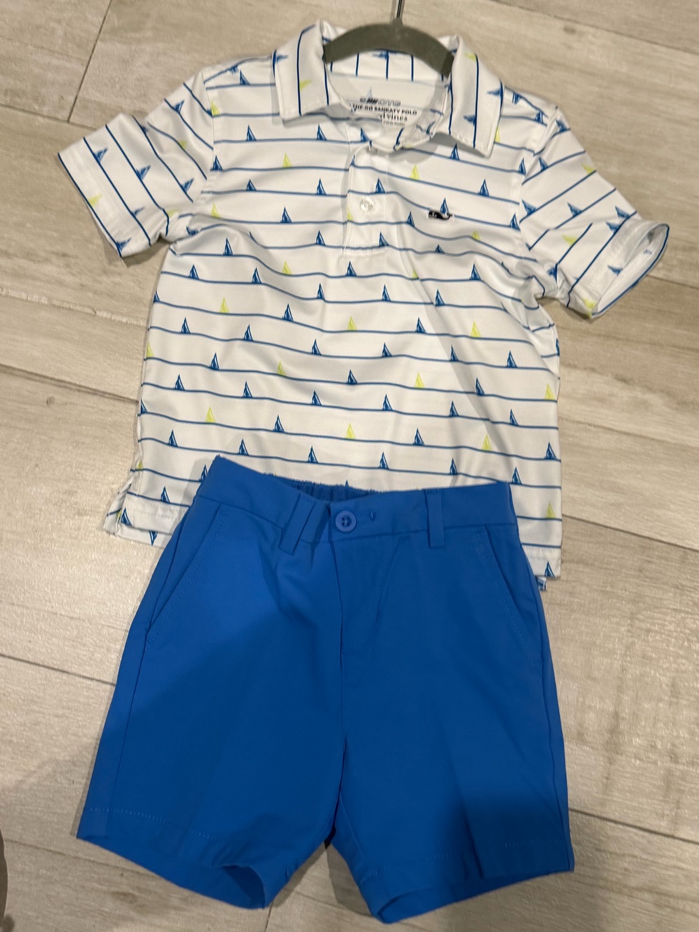 Vineyard Vines White Striped Sailboat performance Polo with Blue Shorts size 4T - Picture 10 of 11
